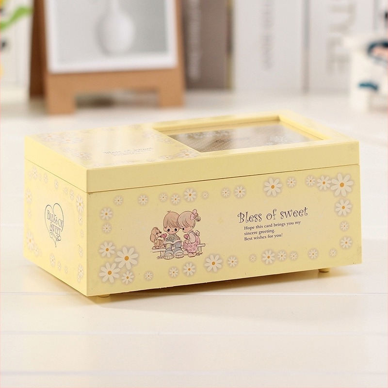 Cutie muzicală și cutie de bijuterii cu motiv fată dansatoare — plastic, formă abstractă, turnare prin injecție, cadou pentru nunți, zile de naștere, absolvire