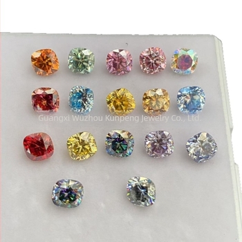 Moissanite piatră brută cu tăiere Emerald-Cut (VVS, şlefuită şi lustruită, brand Mifti)