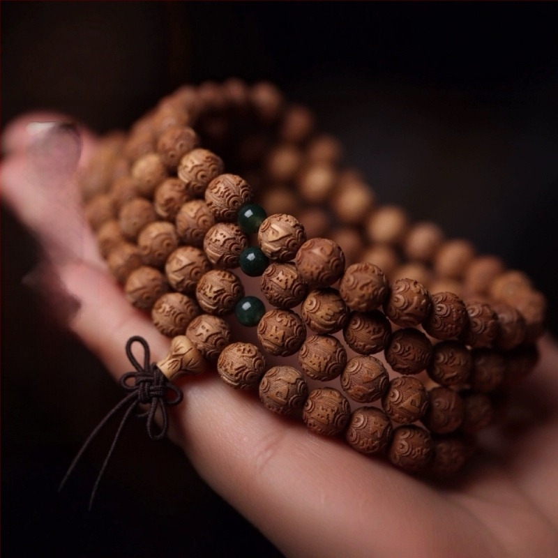 Brățară din Laoshan santalwood, 108 mărgele, mantra Buddha de șase cuvinte, design cu cercuri multiple, finisaj natural lucios