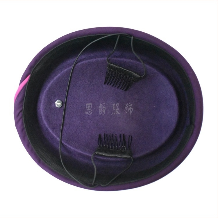 Șapcă de stewardesă din lână, țesătură twill, model monocrom, vârf sferic, margine plată (Lână; Țesătură twill; Monocrom; Vârf sferic; Margine plată)