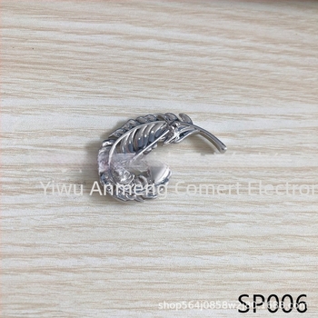 Broșă Idyllia: motif de aripă cu cristale, elegantă, de înaltă calitate (Material: aliaj; Formă: animale/Păsări; Procesare: electroplacare; Funcție: Decorare, multifuncțională; Greutate: 12)