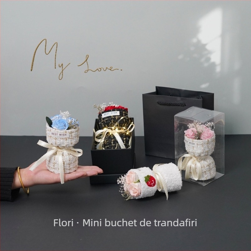 Mini buchet de trandafiri într-o cutie cadou cu flori de săpun — stil coreean, varietate de trandafiri, gata pentru cadou, cadou pentru festival