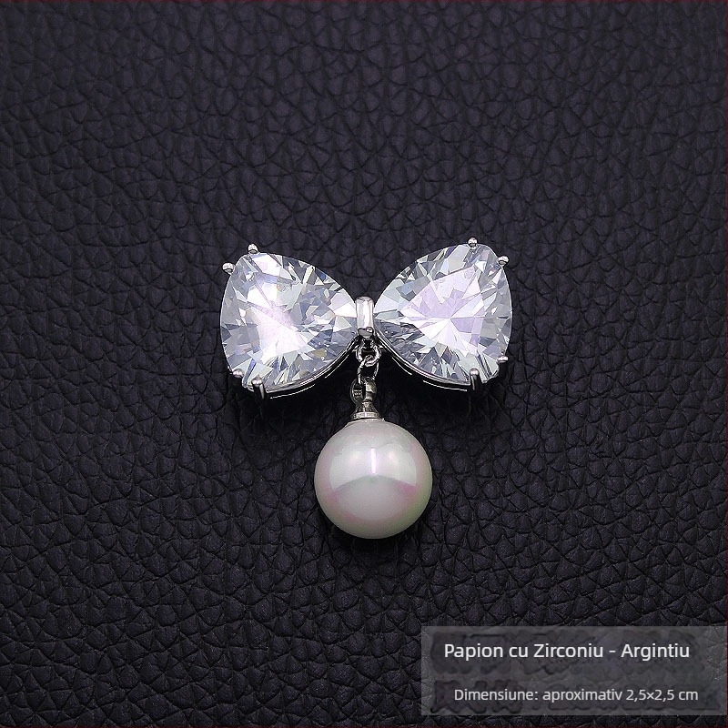 Broșă din cupru în formă de inimă pentru cămăși (Daiben dadbean); zirconiu și perle încrustate; stil coreean