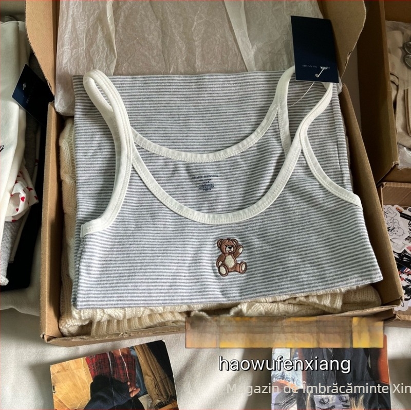 Top camisole din bumbac cu broderie de ursuleț, model în dungi, guler rotund, slim-fit