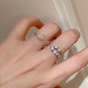 Inel din argint 925 • Design deschis cu două straturi • Diamante sintetice rotunde • Formă geometrică • Lux ușor pentru femei