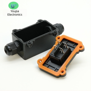 Intrerupător inline de tip barcă pentru cutie de cabluri exterior — IP33, rezistent la stropiri și praf, capac din nylon ignifug, fixare cu șuruburi, seria cutiilor impermeabile