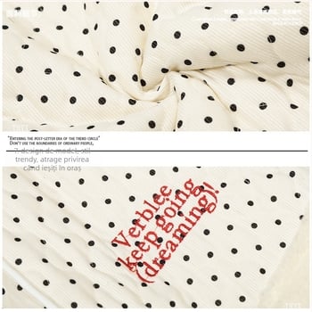 Pantaloni drepți, exterior nailon 100%, căptușeală poliester 100%, umplutură poliester, talie medie