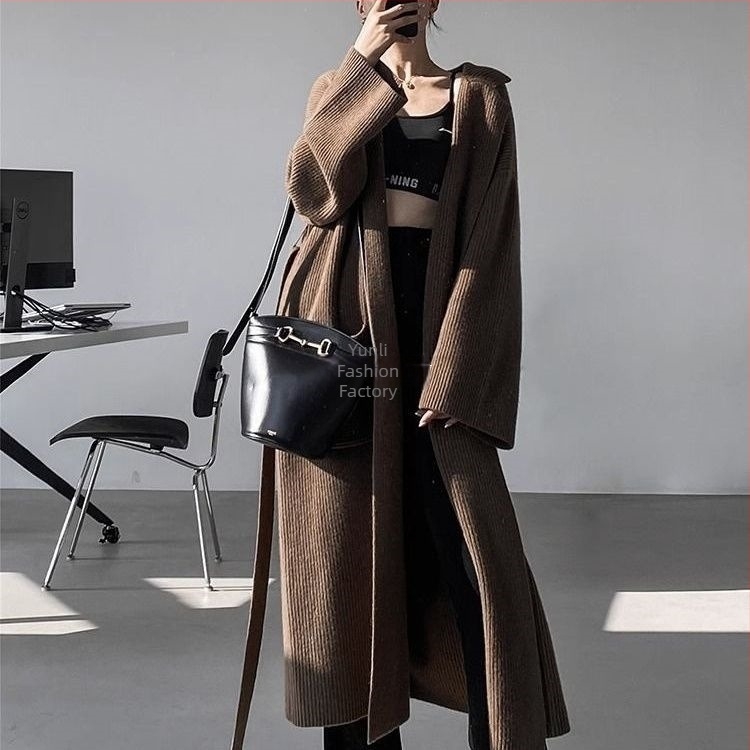 Cardigan tricotat lung cu guler tip sacou și mâneci tip prințesă, croială lejeră, material TR, conținut PVC 50-70%