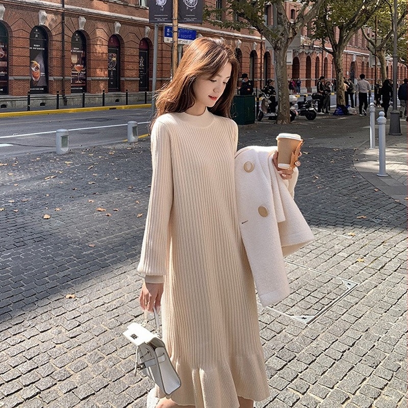 Rochie de alăptat postnatală, tricotată, în stil street, siluetă sirenă, guler rotund, mâneci lungi, lungime midi, toamna 2025