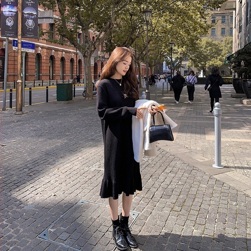 Rochie de alăptat postnatală, tricotată, în stil street, siluetă sirenă, guler rotund, mâneci lungi, lungime midi, toamna 2025