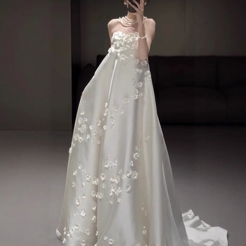 Rochie de mireasă fără bretele în stil franțuzesc, satin, croi A-line, lungă, talie înaltă, vară 2025