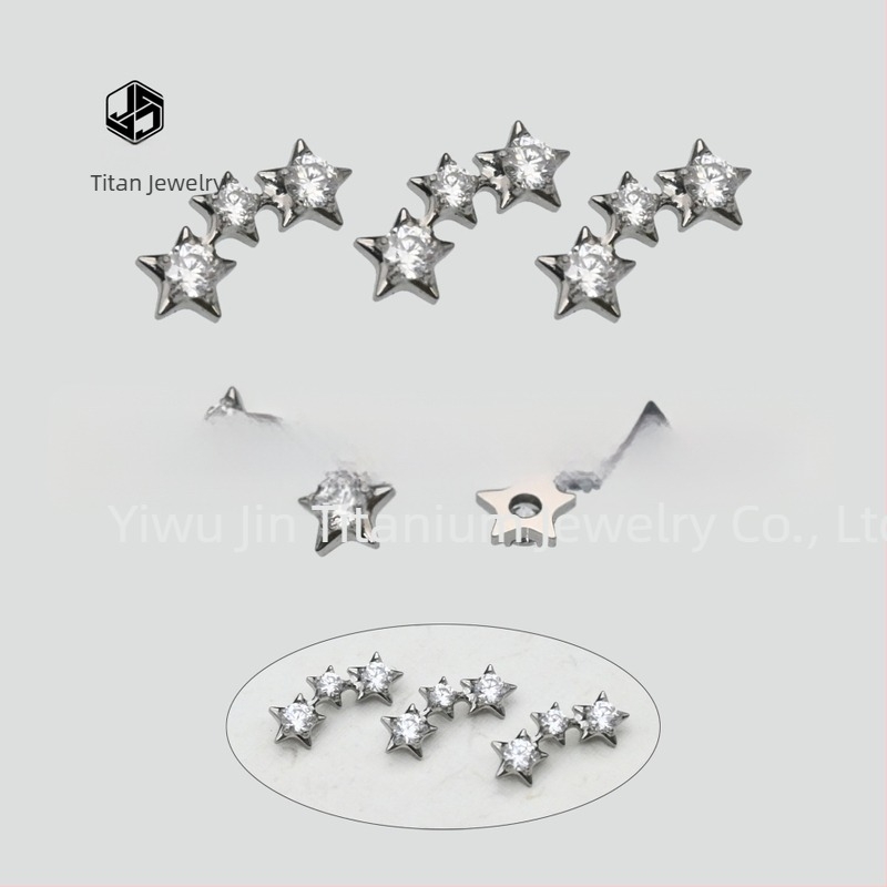 Cercei - stea, unisex; aliaj titan implant-grade (ASTM F-136); zirconiu alb; prelucrare cu diamant