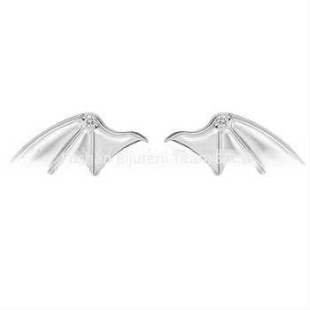 Cercei cu diamante, aripi de diavol, aliaj de titan, finisaj lucioase, puritate F–136
