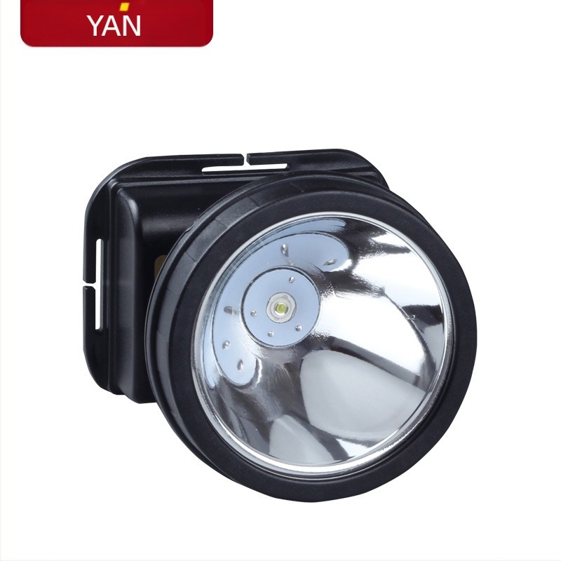 Lampa frontală LED Yani YN-168 — rezistentă la apă, rază de 100 m, baterie 18650, autonomie de 10 h