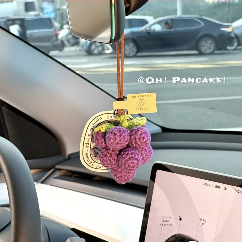 Pandant pentru oglinda retrovizoare a mașinii — struguri croșetați manual din lână, stil simplu, decor interior