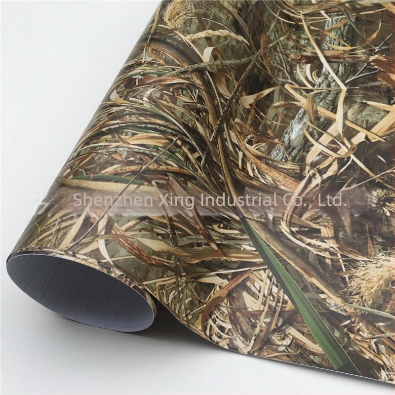 Film camuflaj pentru schimbarea culorii mașinii, PVC, autoadhesiv, personalizabil, model camuflaj.