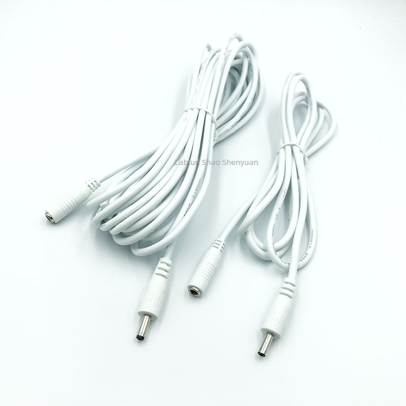 Cablu extensie alimentare DC SSY DC-153 — DC 3,5 × 1,35 mm, conductor din cupru, secțiune 0,3 mm², înveliș din cauciuc