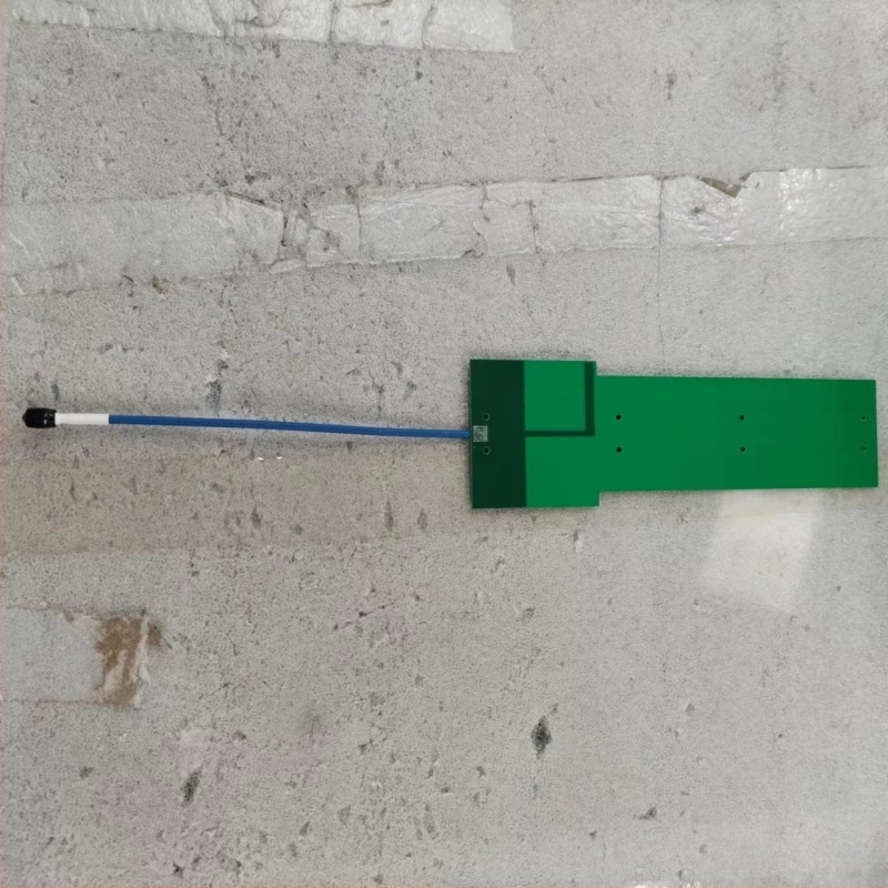 Antena PCB pentru contramăsuri de securitate, 800–2500 MHz, 65W putere înaltă, jammer cu interferență și antenă integrată; 50 Ω, SWR ≤1,5, câștig 5/6,5/11/12 dBi