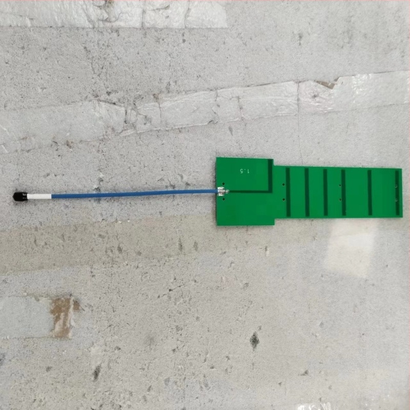 Antena PCB pentru contramăsuri de securitate, 800–2500 MHz, 65W putere înaltă, jammer cu interferență și antenă integrată; 50 Ω, SWR ≤1,5, câștig 5/6,5/11/12 dBi