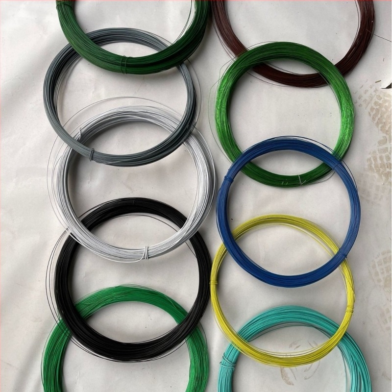 Sârmă de grădină cu plastic — oțel cu conținut scăzut de carbon; înfășurare simplă; răsucire dreaptă; mare rezistență la tracțiune; pentru legarea plantelor, plaselor și meșteșugurilor.