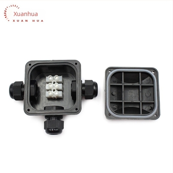 Cutie de conexiuni din plastic impermeabilă, 1 intrare, 2 ieșiri, pentru lămpi și cabluri