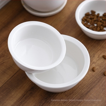 Castron ceramic dublu pentru pisici, cu suport din bambus și lemn