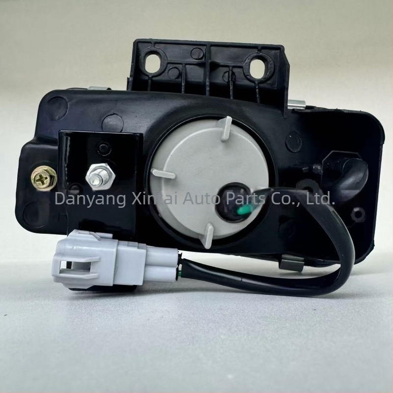 Lampa de ceață față pentru Isuzu 700P (model vechi); compatibil cu camioane NPR, ELF, KV100, KV600; durata de viață 99