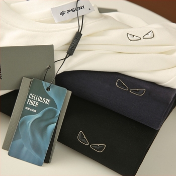 Tricou bărbătesc cu guler rotund, mâneci lungi, broderie cu demon pe bumbac moale, respirabil și evacuează umezeala, croială dreaptă, stil streetwear.