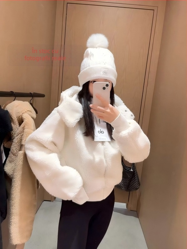 Geacă scurtă cu glugă și fermoar, din amestec de blană de iepure și cașmir, conținut cașmir 50-70%, Toamnă 2025