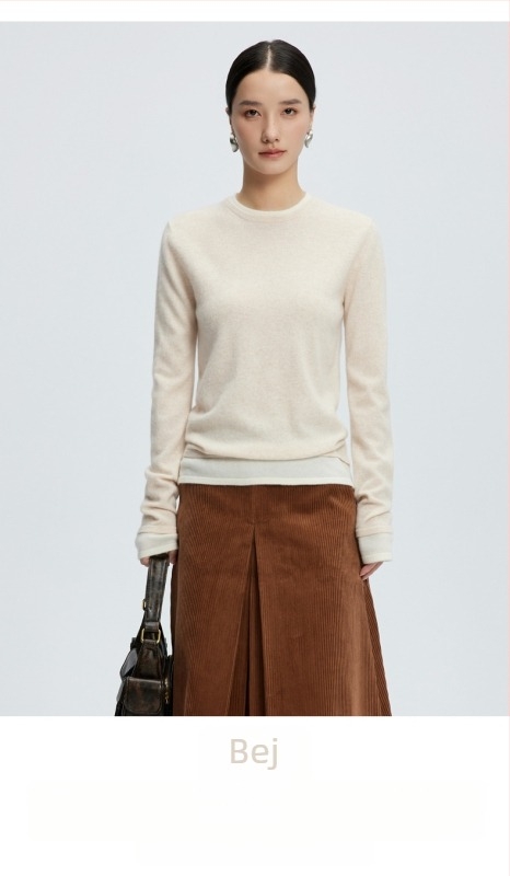 Pulover damă din amestec casmir-lână (casmir 30–50%, lână 50–70%), guler rotund, mâneci lungi, lungime 50–65 cm, tricotat