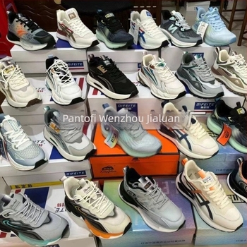 Pantofi de alergare cu partea superioară din plasă, branț EVA, talpă din spumă, model dungat, închidere cu șireturi