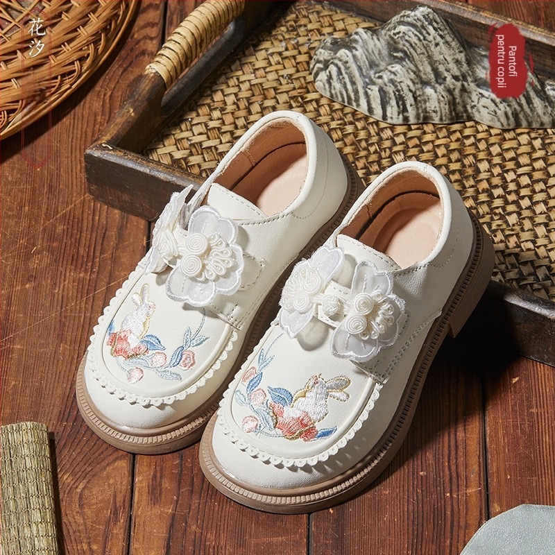 Pantofi brodați pentru fete, stil etnic, din material textil - model floral, partea superioară Jacquard din bumbac, talpă din cauciuc, ușoare, vară 2024