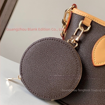 Geantă mică Neverfull Bb din piele naturală, formă orizontală pătrată, fermoar, căptușeală din pânză, o singură curea de umăr