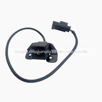 Cameră de parcare pentru IX35 — modele 95790-2Z011/012/010; compatibilitate: IX35; tensiune: 12V; reglare automată a unghiului; carcasă: plastic + fier