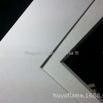 Accesoriu din carton cu perforare în formă de bujor — Material: carton; Producție: mașină; Brand: MD; Stil: modern minimalist; Spațiu: living