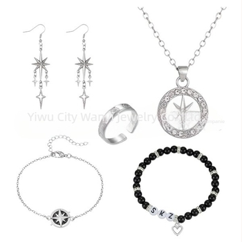 Set brățară cu pandantiv în formă de stea și cercei clip din aliaj, unisex, stil office, lansare iarnă 2024