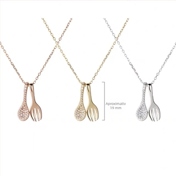 Colier cu pandantiv lingură-furculiță, argint 925, realizare manuală, lanț încrucișat, stil proaspăt și dulce