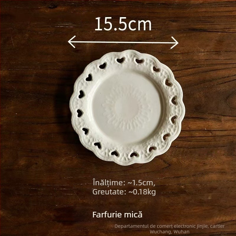 Farfurie din porțelan, finisaj glazurat la cuptor, model în dungi, formă tip dantelă, stil retro-lux