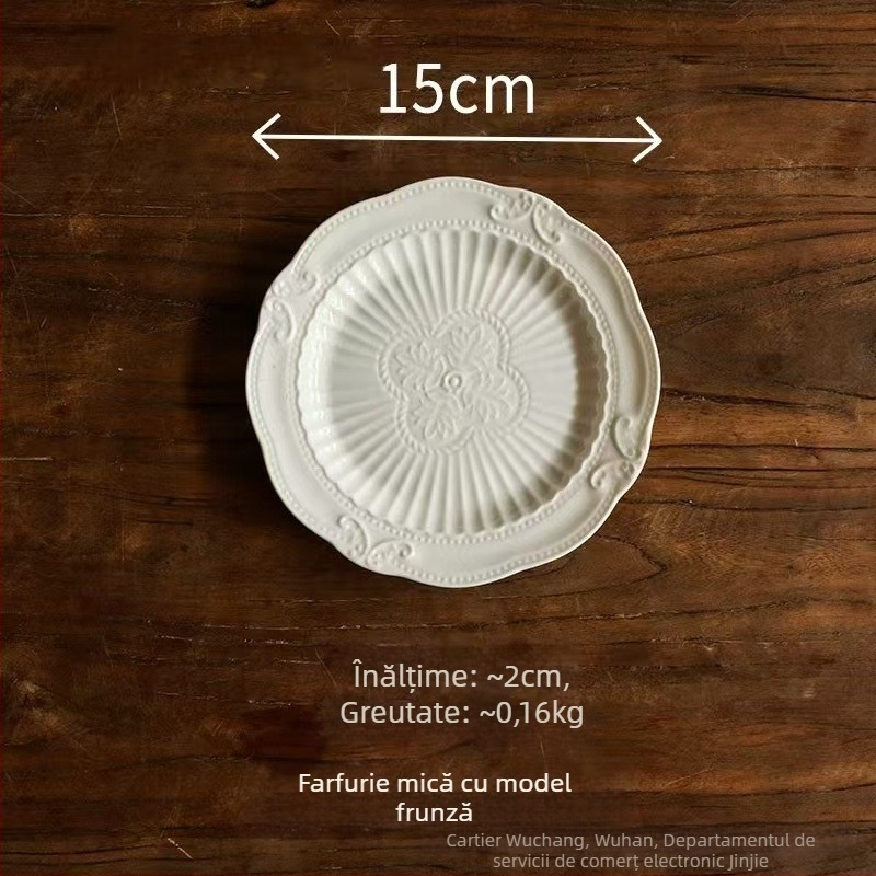 Farfurie din porțelan, finisaj glazurat la cuptor, model în dungi, formă tip dantelă, stil retro-lux