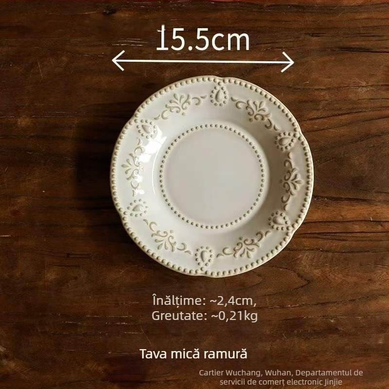 Farfurie din porțelan, finisaj glazurat la cuptor, model în dungi, formă tip dantelă, stil retro-lux