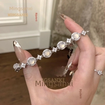 Brățară din agată cu zirconiu pentru femei – design geometric, stil proaspăt și dulce, Henan, primăvara 2025