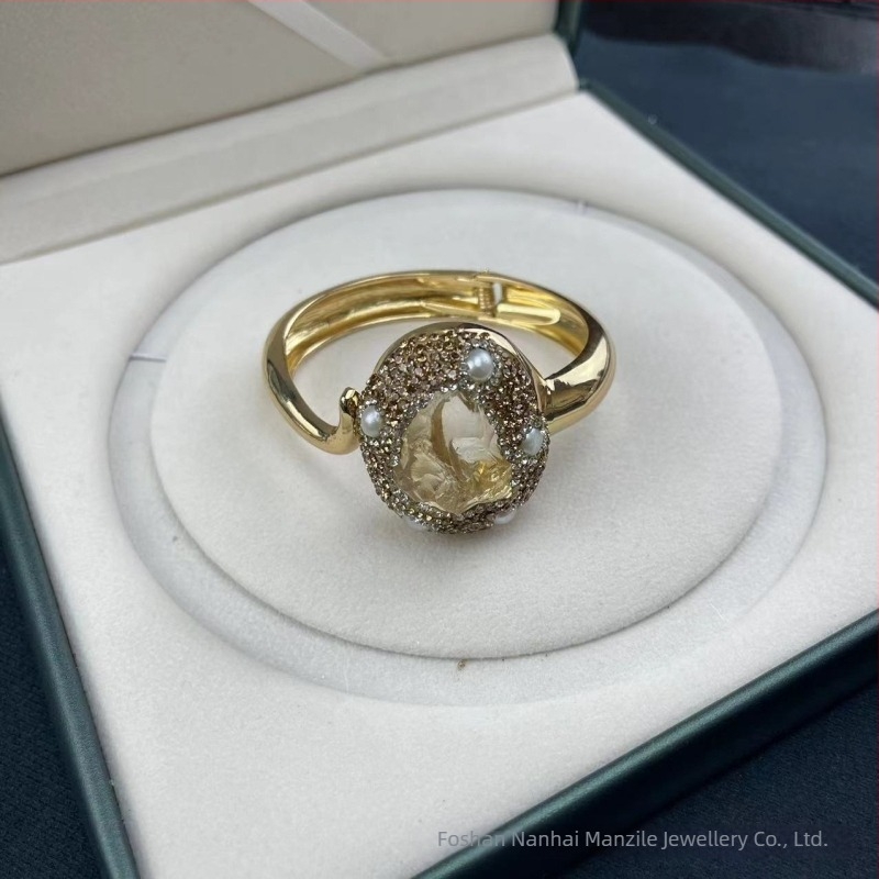 Set de bijuterii din patru piese cu cristal natural de citrin și perle Baroque, lanț cu perle, model stele și lună, design original îndrăzneț