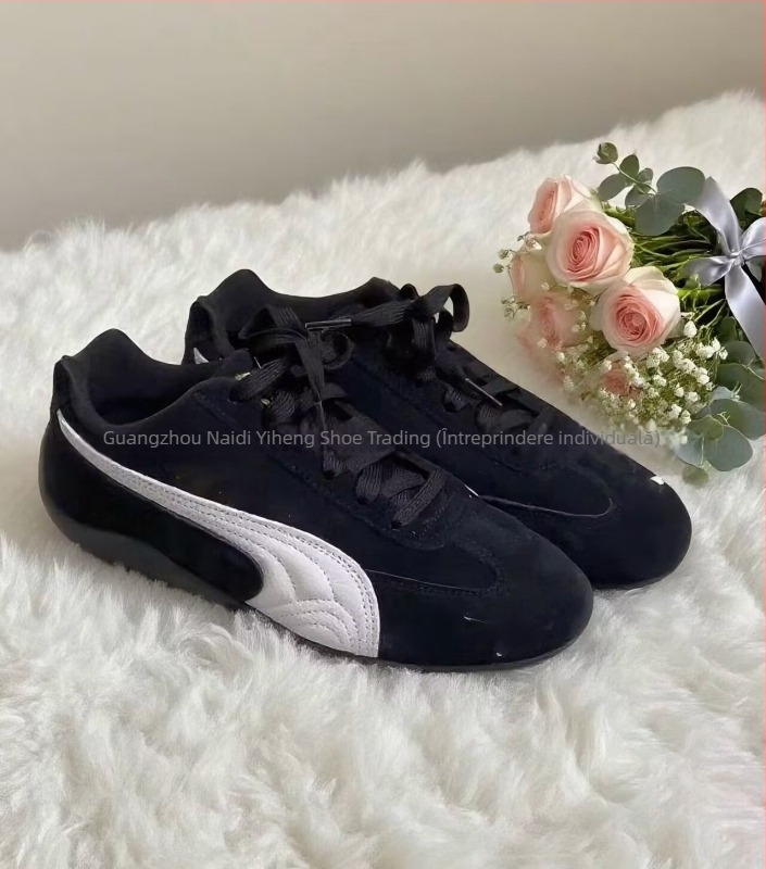 Pantofi sport unisex cu exterior velur, talpă din cauciuc, respirabili, ușori, închidere cu șireturi în față