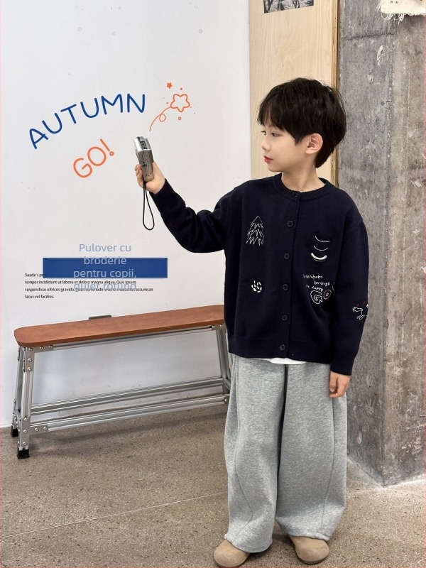 Cardigan tricotat pentru copii, băieți, guler rotund, mâneci lungi, închidere cu nasturi, material acrilic (50% acrilic), pentru toamnă