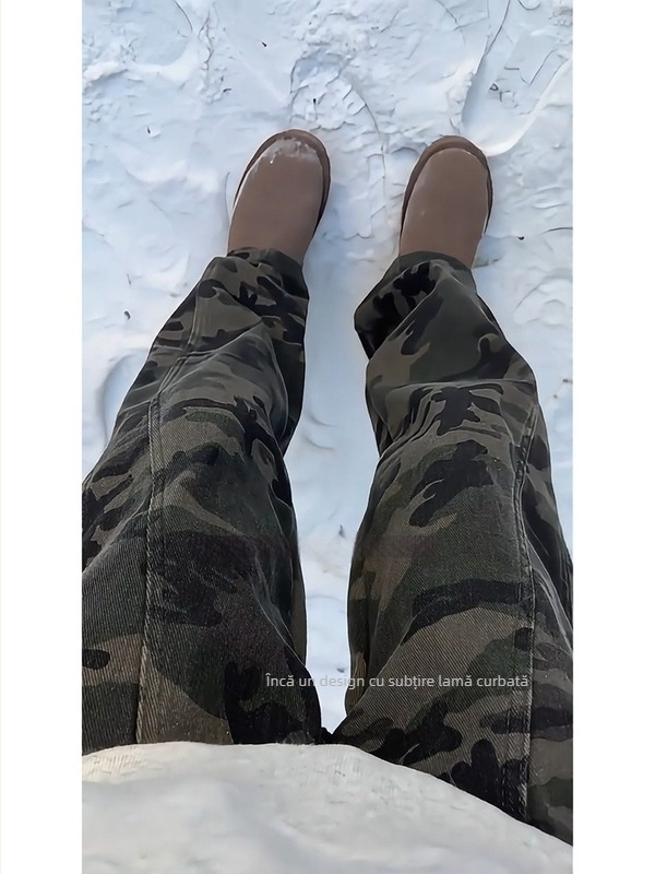 Jeansi denim pentru bărbați, croială dreaptă cu micro-flare, bumbac 72%, fermoar