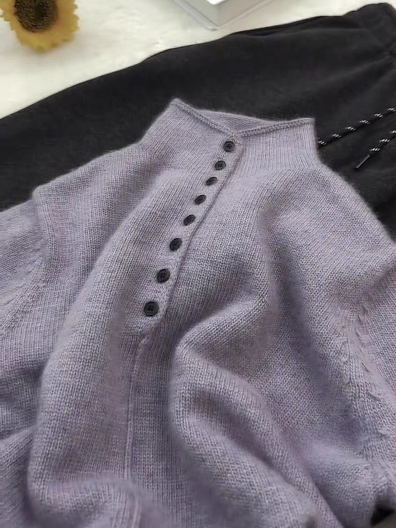 Pulover tricotat cu guler înalt, mâneci lungi, croială lejeră, cu glugă — stil casual japonez-coreean, iarna 2025