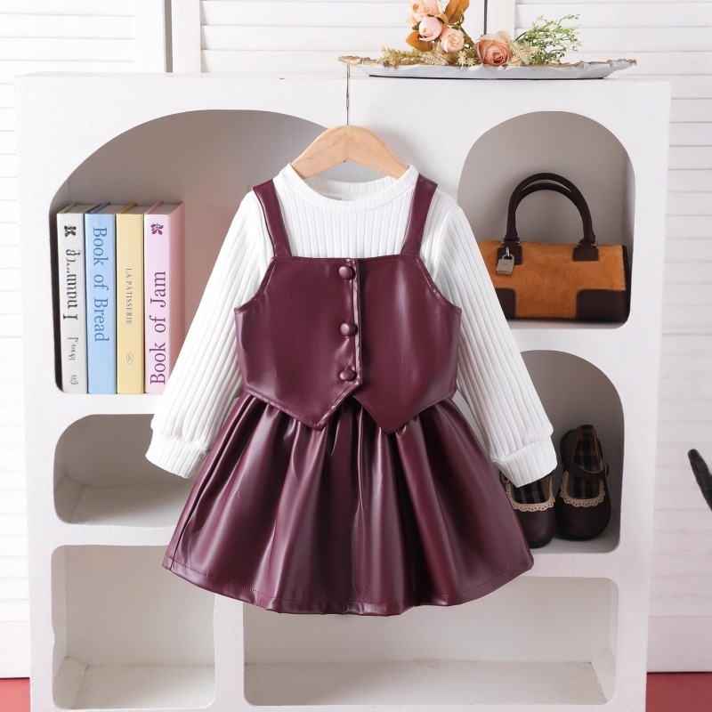Set de trei piese pentru fete, iarnă 2025: Bluza cu mânecă lungă, vestă din piele PU, fustă scurtă; material principal 95% bumbac; vârsta 1-3 ani