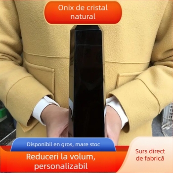 Coloană hexagonală de obsidian, vârf ascuțit, cristal titan