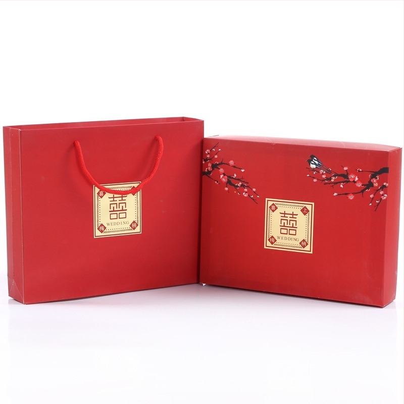 Cutie cadou pentru set de prosoape (3 piese) cu tavă pliantă, hârtie 300GSM, embossing, imprimare UV, gravură, personalizabil cu logo