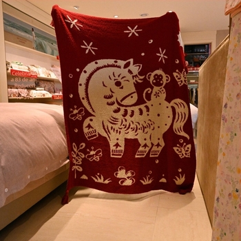 Cuvertură tricotată cu imprimă Orașul Interzis, Anul Calului, Noroc; greutate 800–999 g; personalizabil; potrivită pentru toate sezoanele; model: animație desen; stil: nunta